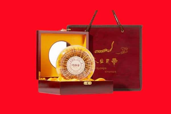 收购资讯:宜宾翠屏区回收冬虫夏草是按克吗